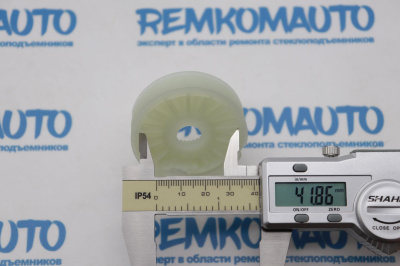 Ролик стеклоподъёмника (катушка стеклоподъемника) 770629