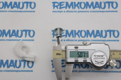 Обводной ролик стеклоподъёмника с клепкой 770853