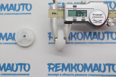 Комплект шестерен замка двери BMW (2 шт.) (перед. прав.) 771512