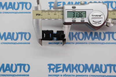 Фиксатор замка багажника Fiat Doblo 770919