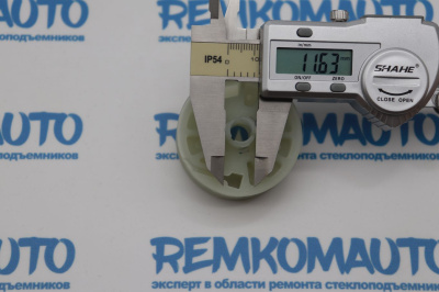 Ролик стеклоподъёмника (катушка стеклоподъемника) 776048