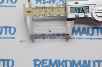 Направляющая стекла, боковой фиксатор стекла (7775575, 7608099, 922729) 770918