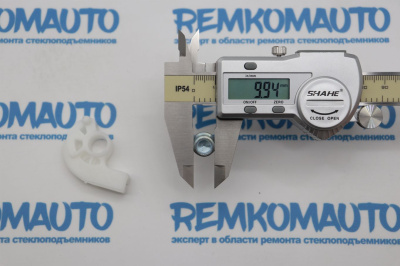 Обводной ролик стеклоподъёмника с клепкой 771135