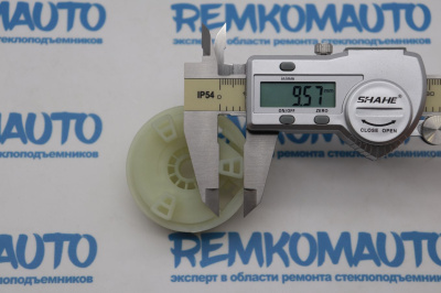 Ролик стеклоподъемника (катушка стеклоподъемника) 772409