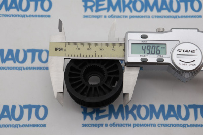 Ролик стеклоподъемника (катушка стеклоподъемника) 771815