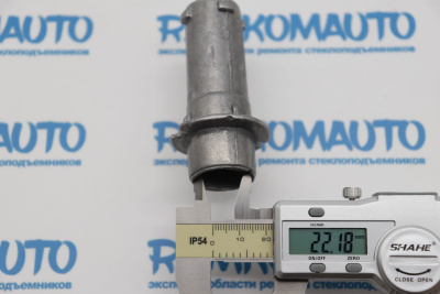 Кронштейн бокового зеркала двери Volkswagen Polo 771666