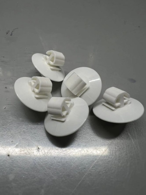 Клипса крепления молдинга (2E1867289C) Ø 9 мм. 5 штук 772209