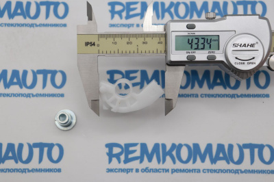 Обводной ролик стеклоподъёмника с клепкой 770854