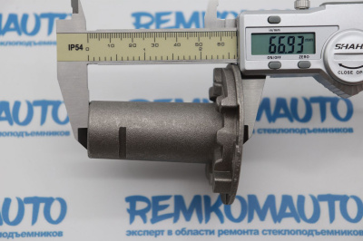 Кронштейн бокового зеркала двери Volkswagen Transporter T5/T6 770185