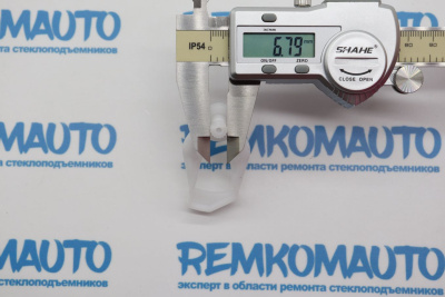 Фиксатор замка двери Mercedes Benz 771781