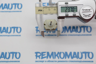 Моторчик (двигатель) центрального замка передней левой двери 772735