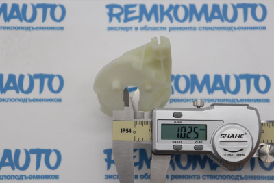 Держатель обводного ролика стеклоподъёмника 770607 Держатель обводного ролика стеклоподъёмника 770607