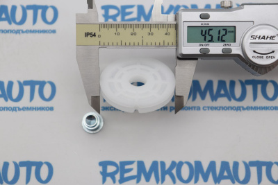 Обводной ролик стеклоподъёмника с клепкой 770879