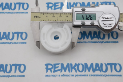 Ролик стеклоподъёмника (катушка стеклоподъемника) 770955