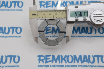 Стопор зеркала Mercedes Benz левый 772561