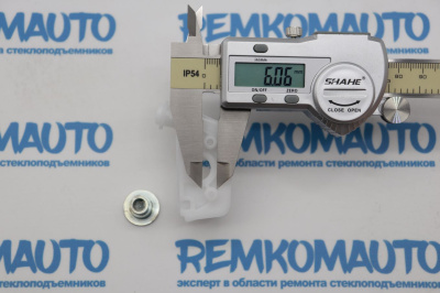 Обводной ролик стеклоподъёмника с клепкой 770598