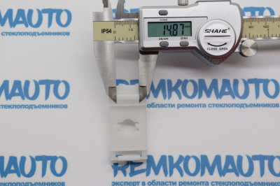 Фиксатор стекла стеклоподъёмника Mercedes Benz (51,5х25 Ø 10 мм.)  771791