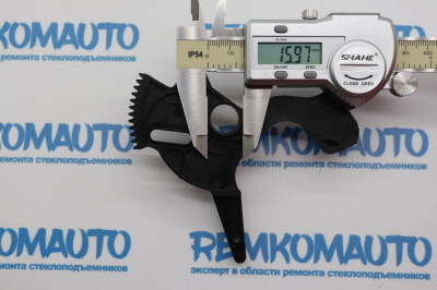 Фиксатор замка багажника Volkswagen Transporter T5/T6 771663 Фиксатор замка багажника Volkswagen Transporter T5/T6 771663