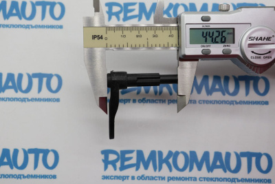 Фиксатор замка двери Fiat Linea (перед. прав.) 772404