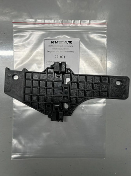 Направляющий держатель стеклоподъёмника (каретка стеклоподъемника) 771071