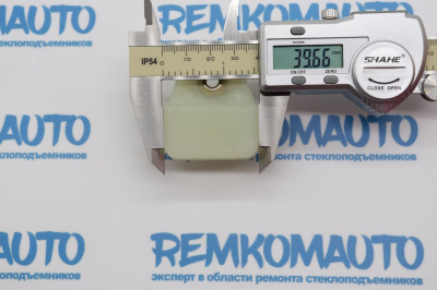 Фиксатор стекла стеклоподъёмника 772497