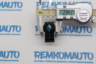 Фиксатор стекла стеклоподъёмника 770581