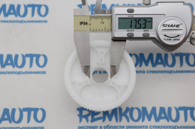 Шестерня червячной передачи электромотора стеклоподъемника 772474