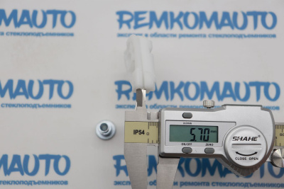 Обводной ролик стеклоподъёмника с клепкой 772283