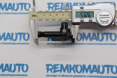 Фиксатор ручки двери Renault Master 3/Opel Movano A (перед. прав.) 771723