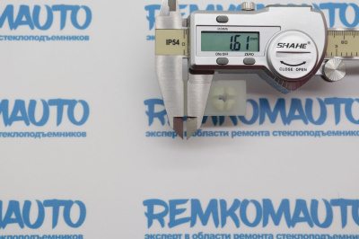 Фиксатор стекла стеклоподъёмника Ford Tourneo Custom (перед. лев./прав.) 772766