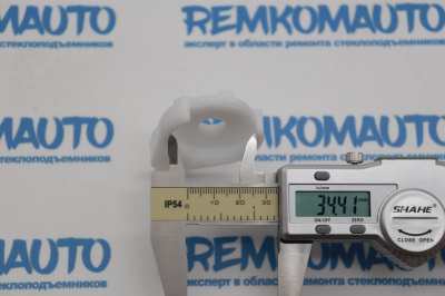 Держатель обводного ролика стеклоподъёмника 771142 Держатель обводного ролика стеклоподъёмника 771142