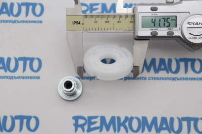 Обводной ролик стеклоподъёмника с клепкой 770588