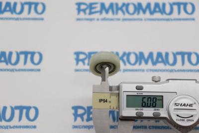Ролик боковой сдвижной двери Ford C-Max/Mercedes Sprinter/Viano/Vito/Renault Master (Ø 6/25мм)770769