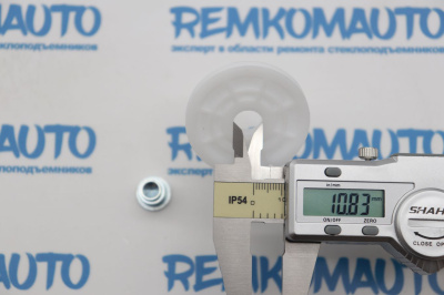 Обводной ролик стеклоподъёмника с клепкой 770879