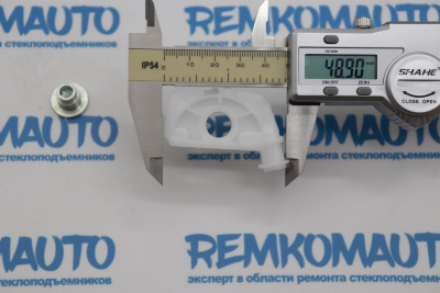 Обводной ролик стеклоподъёмника с клепкой 770599