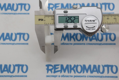 Держатель обводного ролика стеклоподъёмника 770907