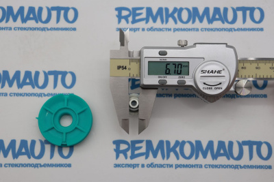 Обводной ролик стеклоподъёмника с клепкой 772493