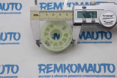 Ролик стеклоподъёмника (катушка стеклоподъемника) 771577