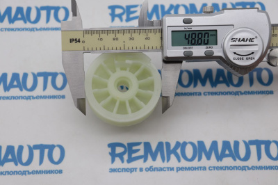 Ролик стеклоподъёмника (катушка стеклоподъемника) 771029