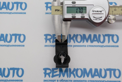 Фиксатор стекла стеклоподъёмника 770651