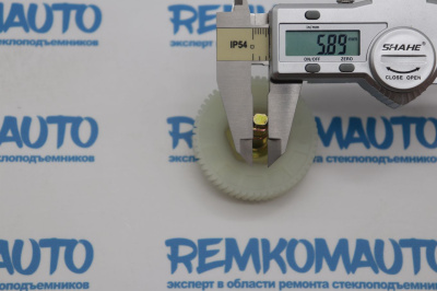 Шестерня люка крыши Peugeot 206/Renault Clio 2/Renault Modus/Renault Scenic/Renault Megane 772657