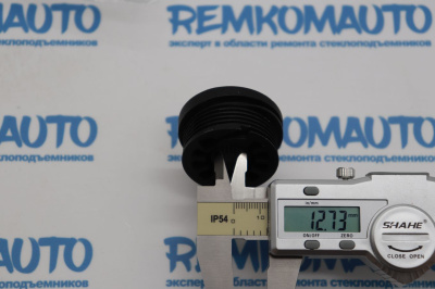 Ролик стеклоподъёмника (катушка стеклоподъемника) 770059