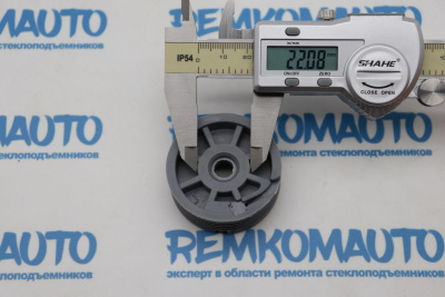 Ролик стеклоподъёмника (катушка стеклоподъемника) 770976