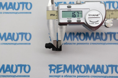 Фиксатор замка багажника Fiat Doblo 770919