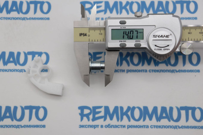 Обводной ролик стеклоподъёмника с клепкой 770854