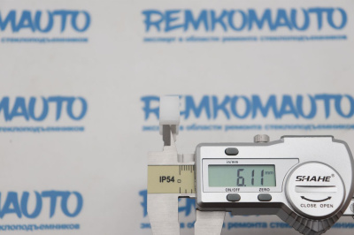 Фиксатор для направляющего держателя стеклоподъёмника 770190 Фиксатор для направляющего держателя стеклоподъёмника 770190