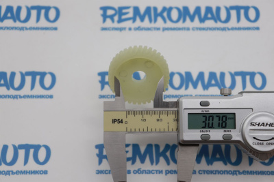 Шестерня люка крыши Alfa Romeo 147 771486