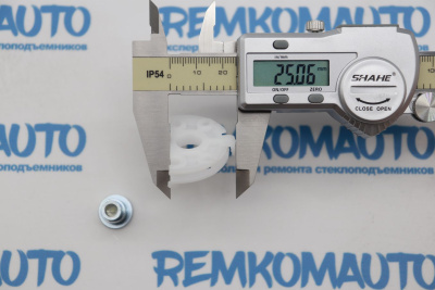 Обводной ролик стеклоподъёмника с клепкой 772407