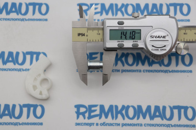 Обводной ролик стеклоподъёмника с клепкой 771136