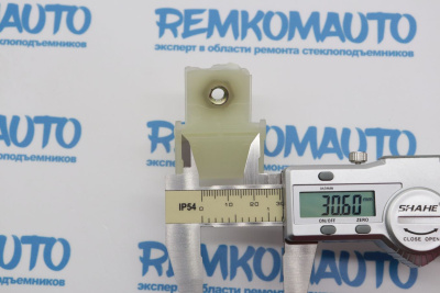 Держатель стекла (лопатка) стеклоподъёмника 771339